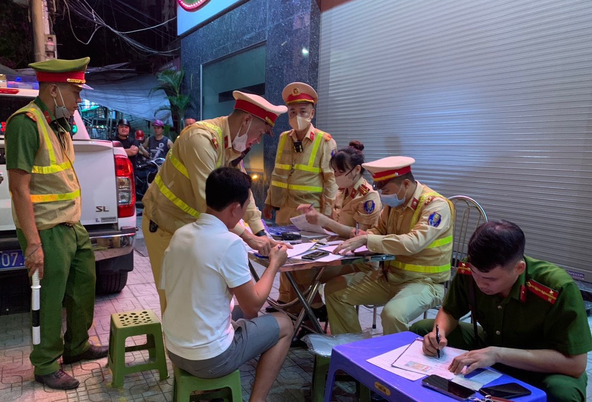 Công an quận Kiến An: Phạt hành chính 223 trường hợp vi phạm Luật Giao thông đường bộ